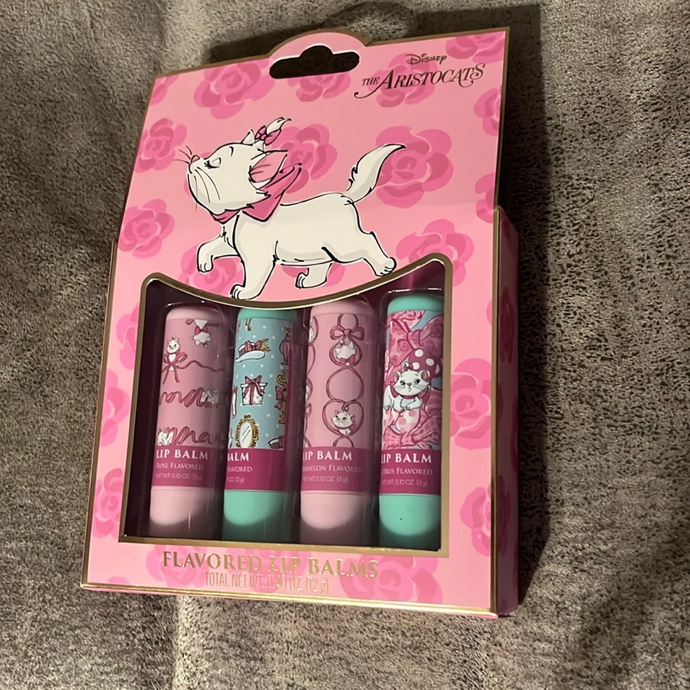 💗💄Disney The Aristocats Flavored Lip Balms 4 Pack New in Pack
